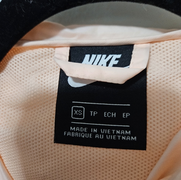 Nike windbreaker - Picture 11 of 11